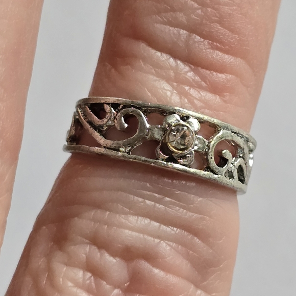 Flower toe ring silver tone adjustable clear  gem - Picture 4 of 7